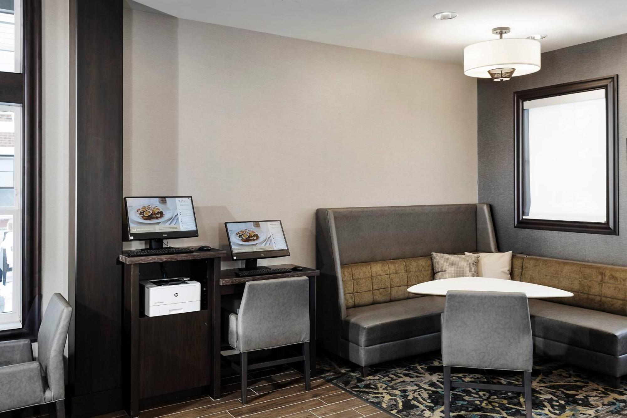 Residence Inn By Marriott Milwaukee Brookfield Exterior foto